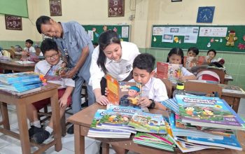 Caitlin, Remaja 13 Tahun Inisiasi Gerakan Sejuta Buku